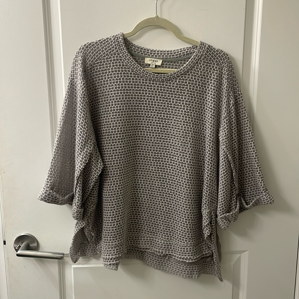 Gray and white oversized flowy tunic top